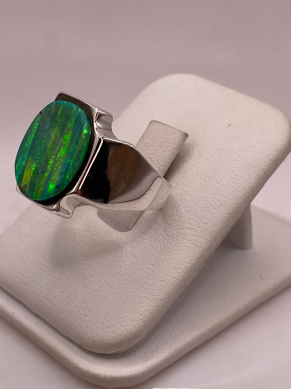 Anillo Plata Ley 950 con Ópalo de Fuego Diseño Contemporáneo