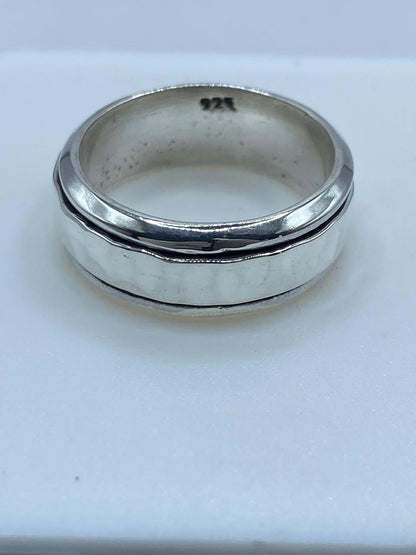 Anillo Plata .925 Banda Martillada – Diseño Minimalista Moderno, sello de autenticidad Plata Ley .925