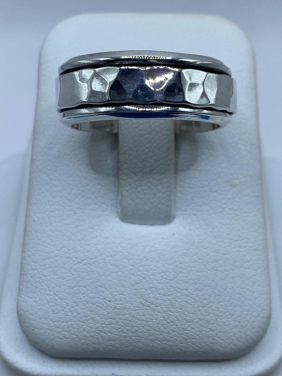 Anillo Plata .925 Banda Martillada – Diseño Minimalista Moderno