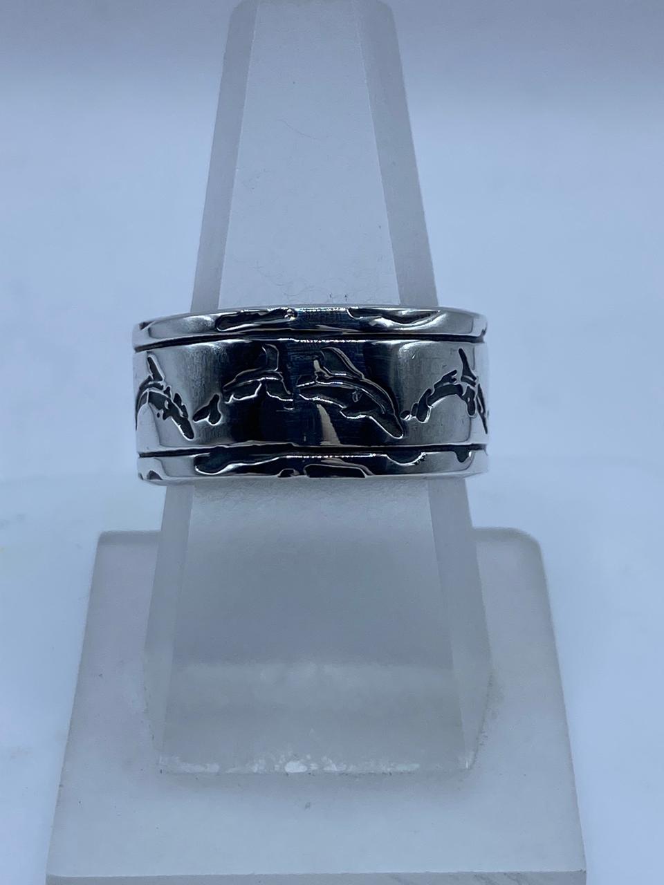 🐬 Anillo de Plata 925 con Diseño de Delfines – Banda Ancha