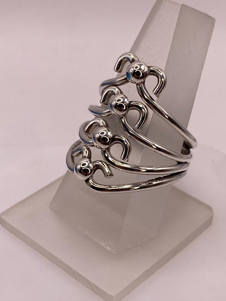 Anillo de Plata .925 Diseño Escalonado con Esferas