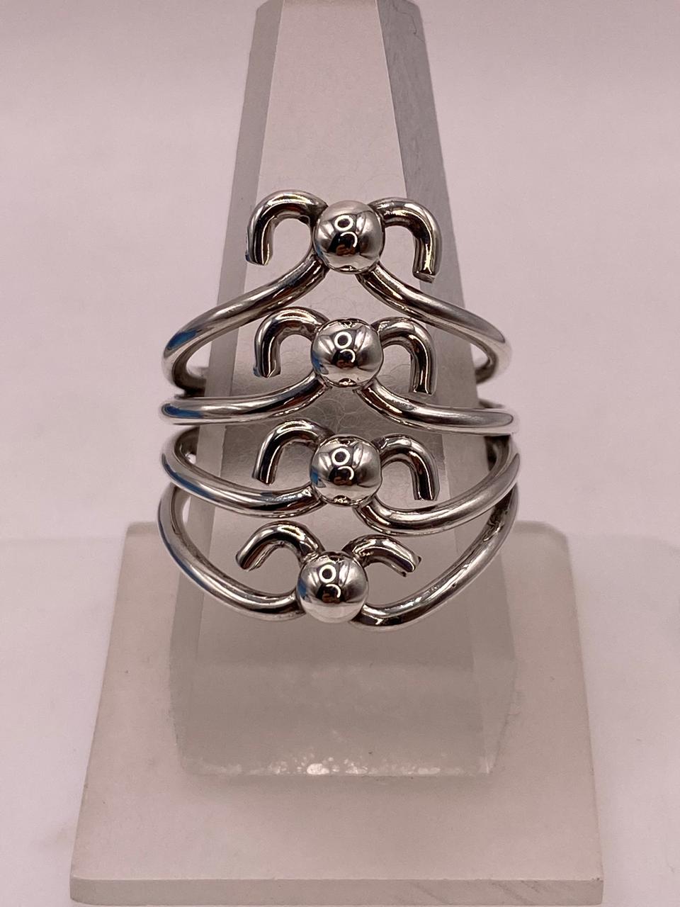 Anillo de Plata .925 Diseño Escalonado con Esferas