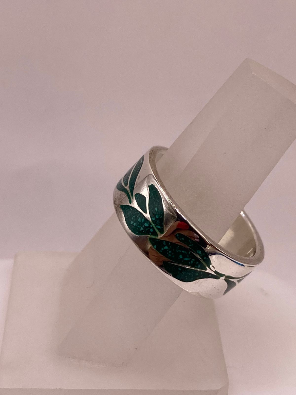 🌿 Anillo de Plata .925 con Diseño de Hojas y Motivo Floral