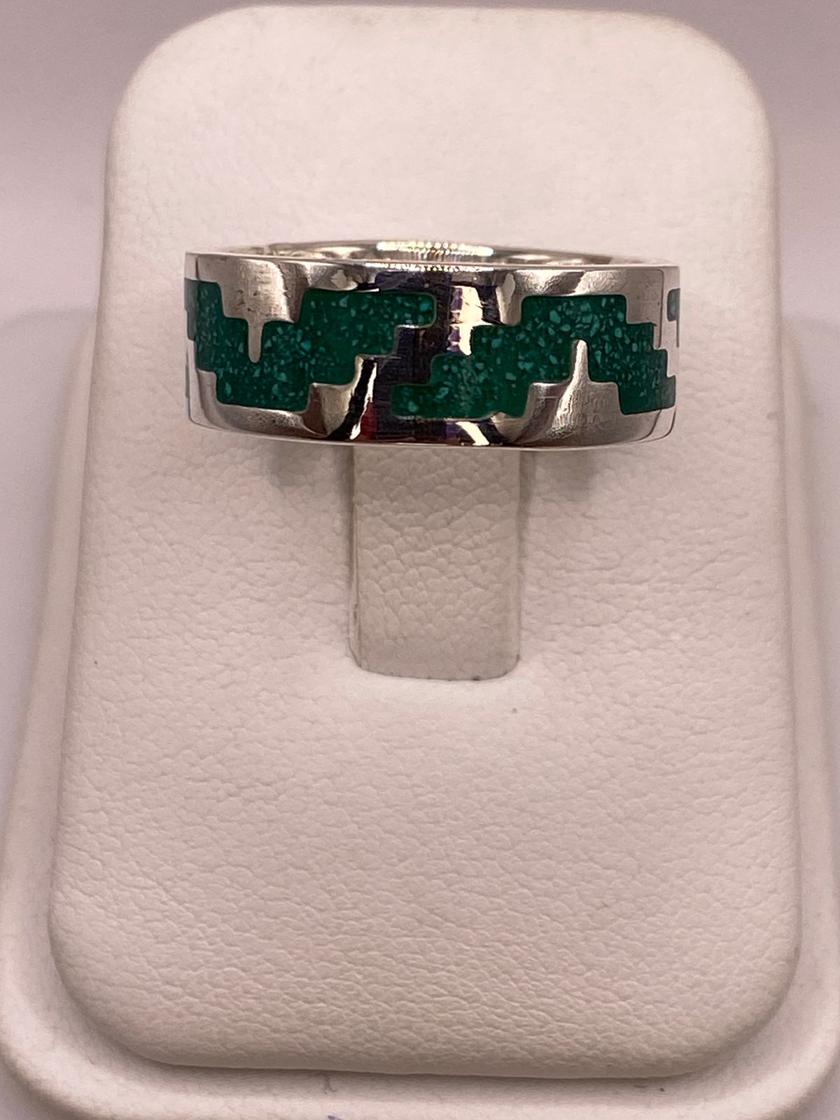 Anillo de Plata .925 con Incrustación de Malaquita – Diseño Geométrico