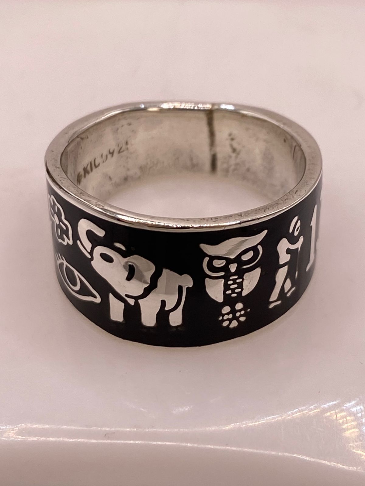 Anillo de Plata .925 con Símbolos de la Suerte