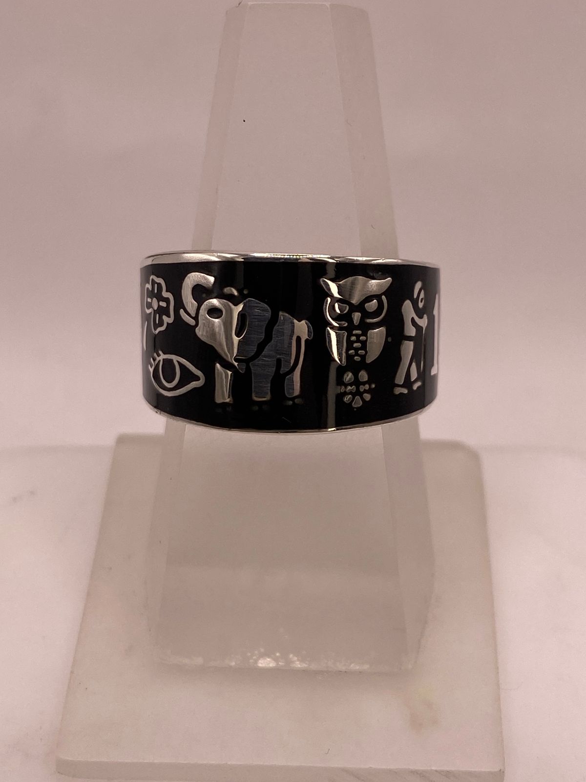 Anillo de Plata .925 con Símbolos de la Suerte