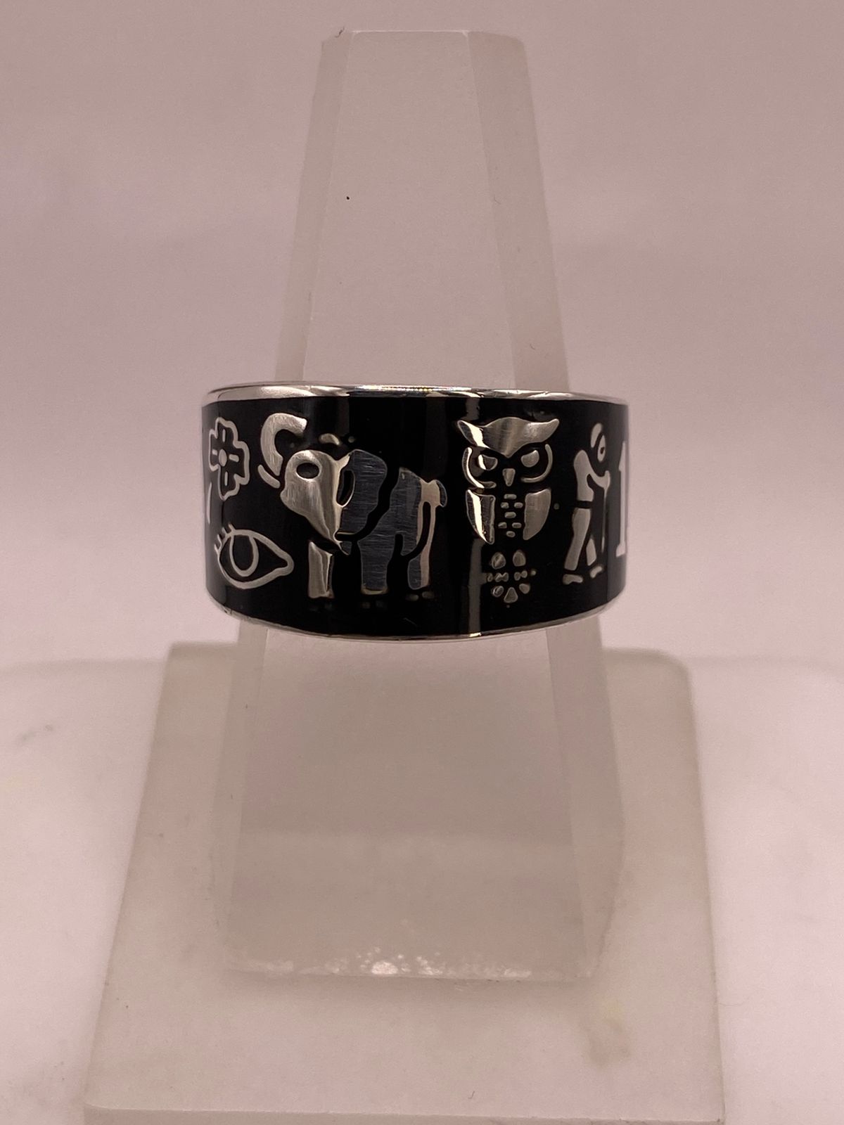 Anillo de Plata .925 con Símbolos de la Suerte