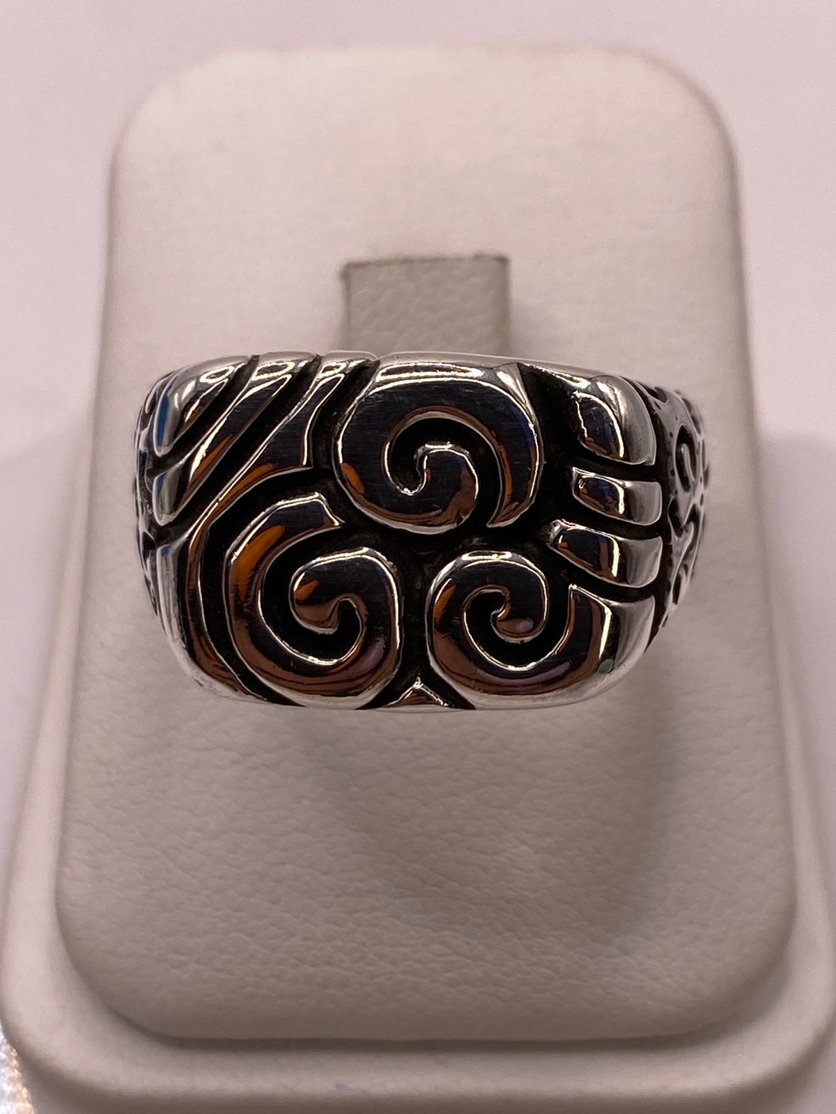 Anillo de Plata .950 con Diseño Espiral Tribal