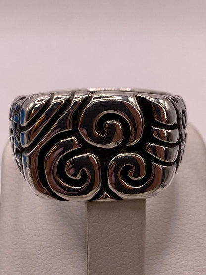 Anillo de Plata .950 con Diseño Espiral Tribal, vista superior