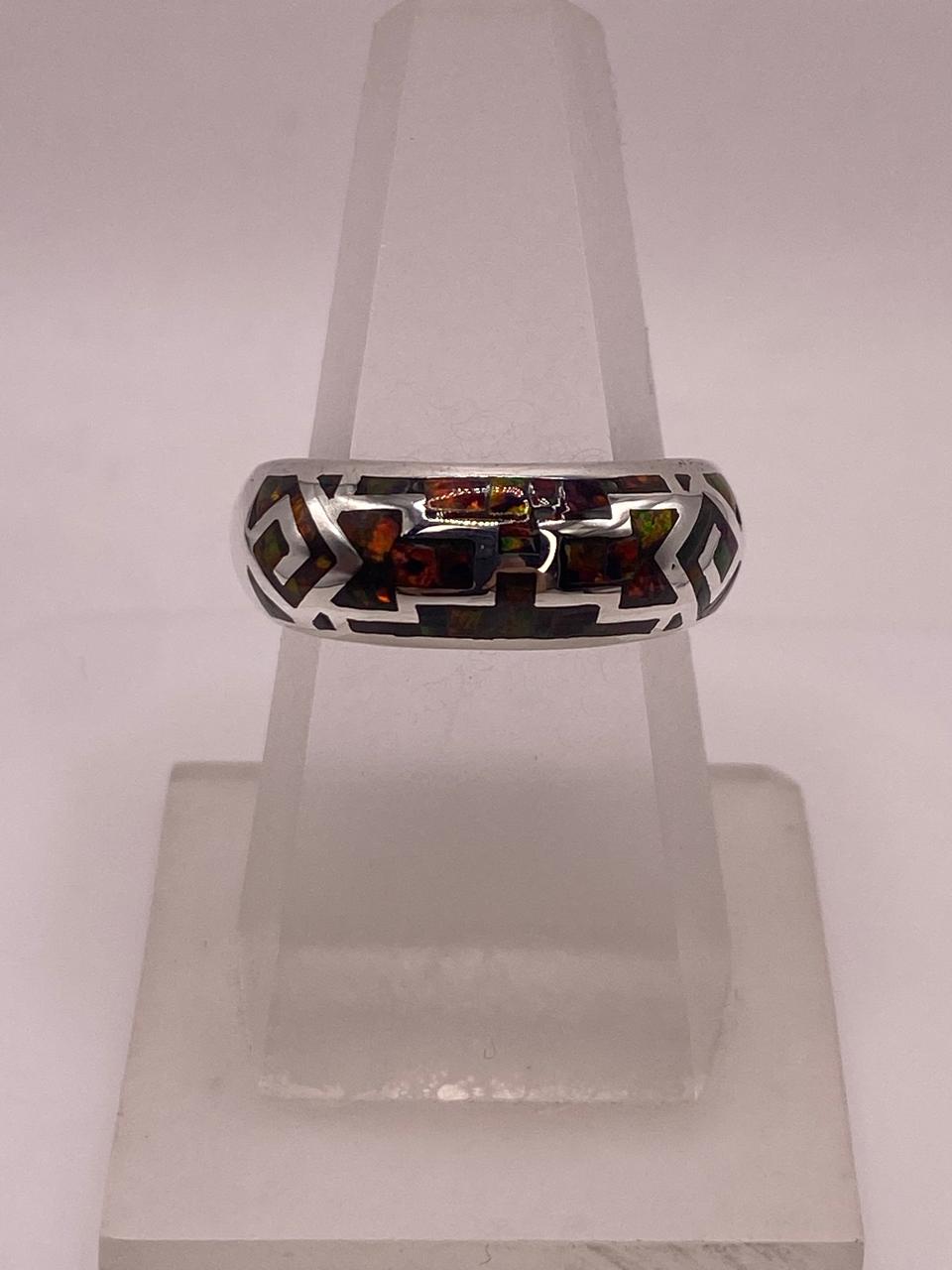 Anillo de Plata 950 con Ópalo de Fuego y Diseño Greca