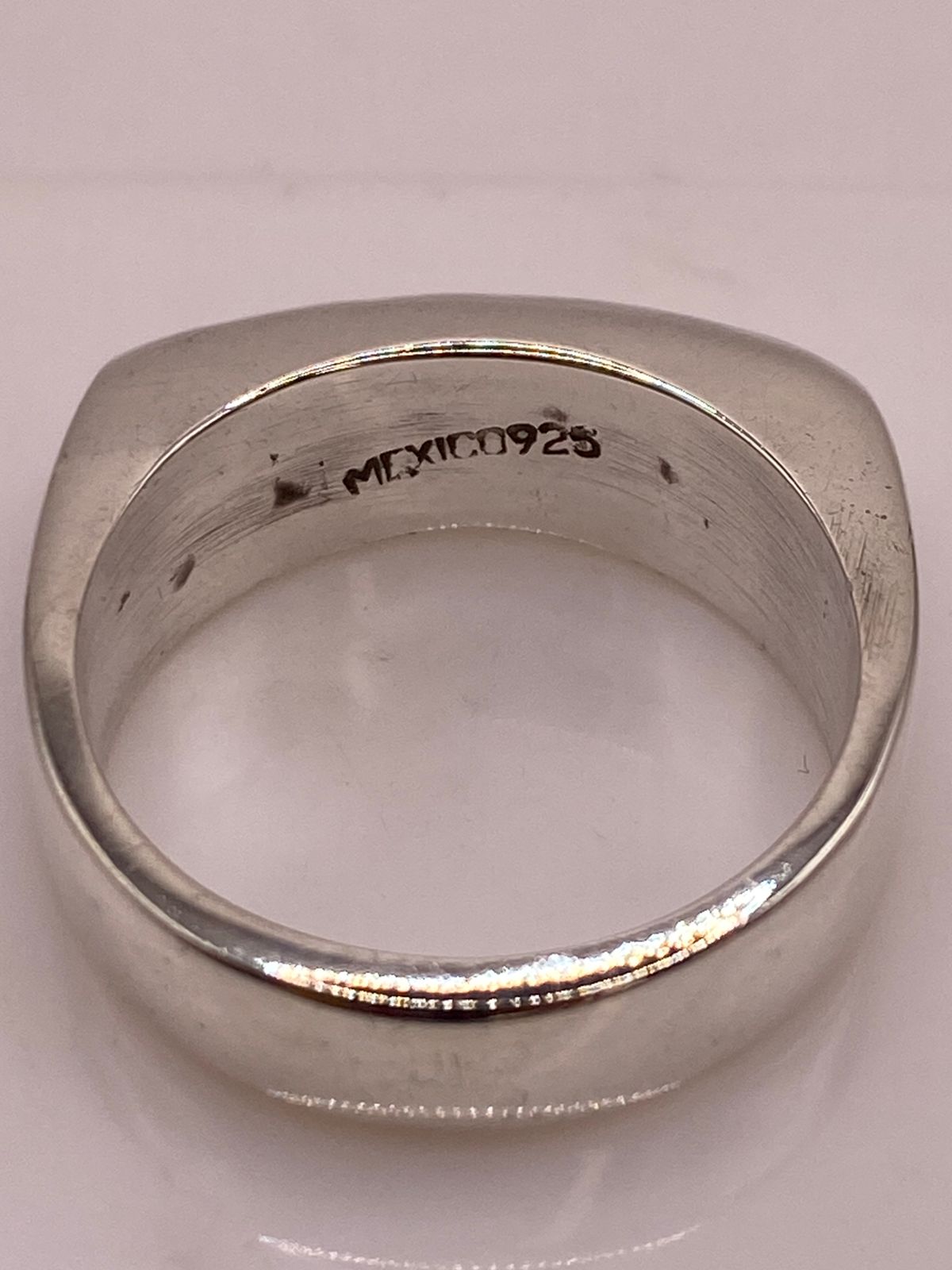 Anillo Rectangular Martillado de Plata Ley .925