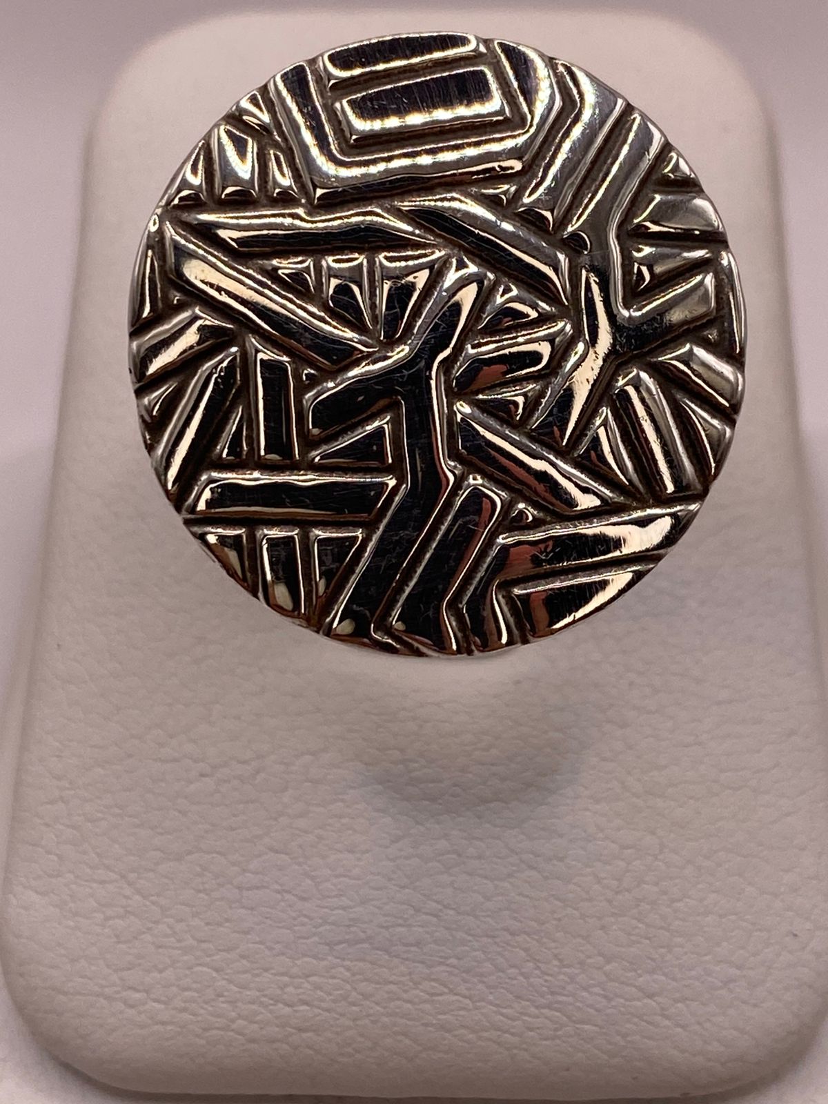 Anillo Redondo Grabado de Plata Ley .925