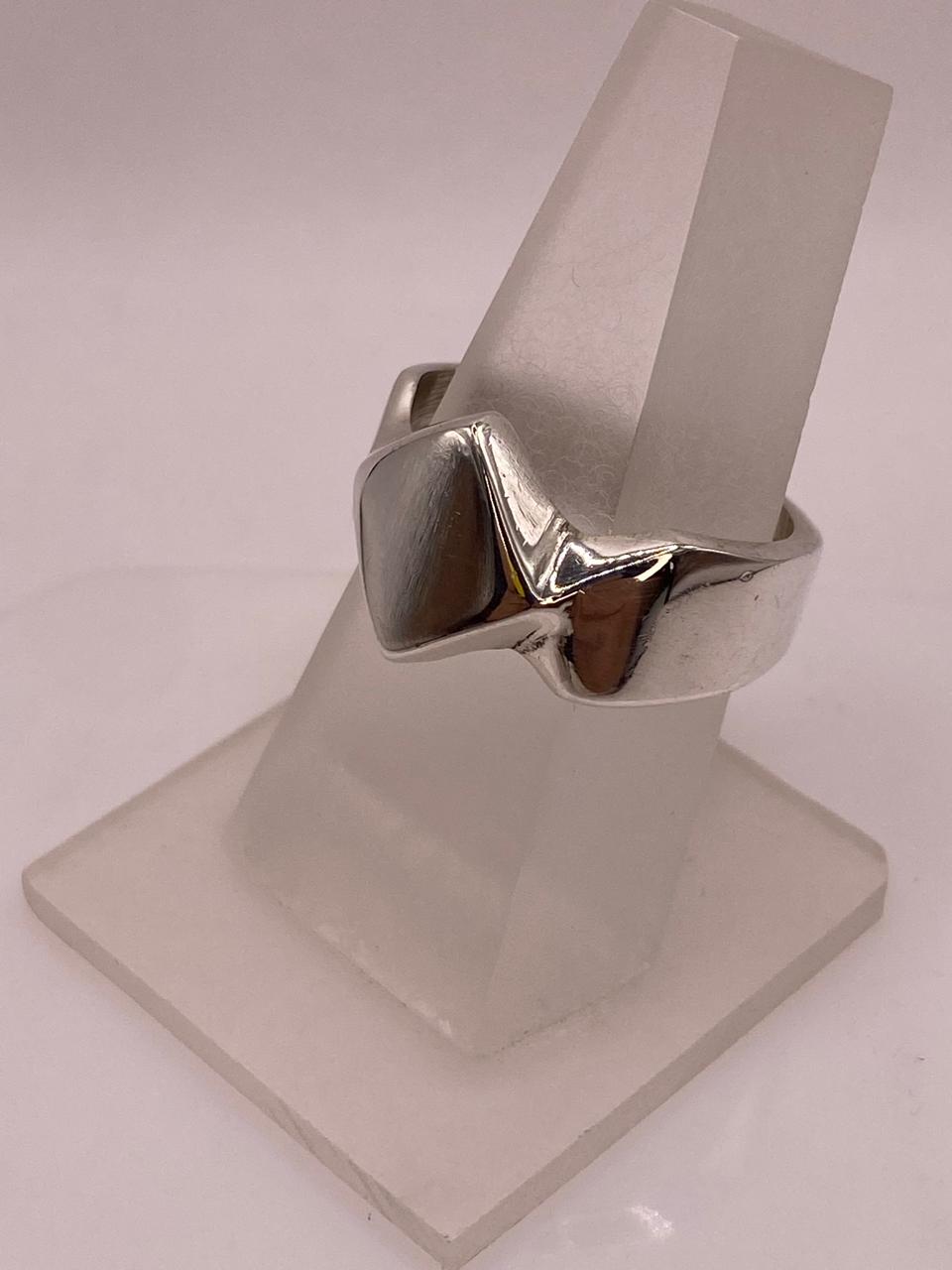 Anillo Rombo Liso en Plata .925