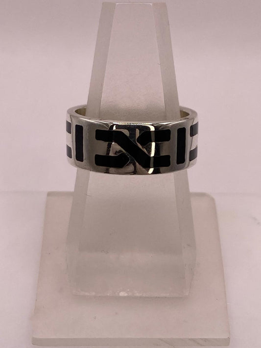 Anillo Sello Geométrico en Plata .925, vista frontal