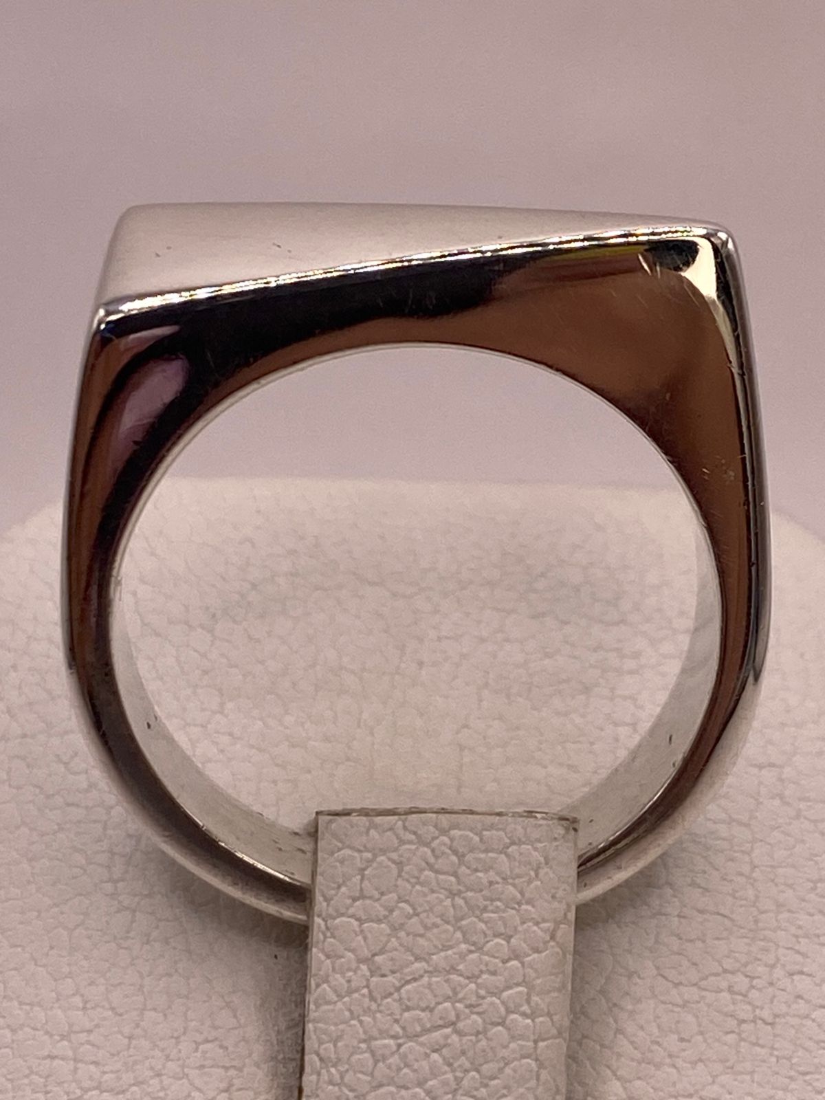 Anillo Sello Rectangular Liso con Corte Diagonal Plata .925