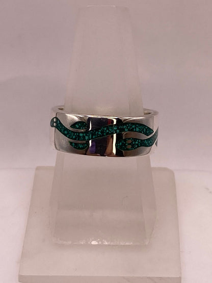Anillo Serpiente Verde de Plata .925 con Incrustaciones — ángulo diagonal