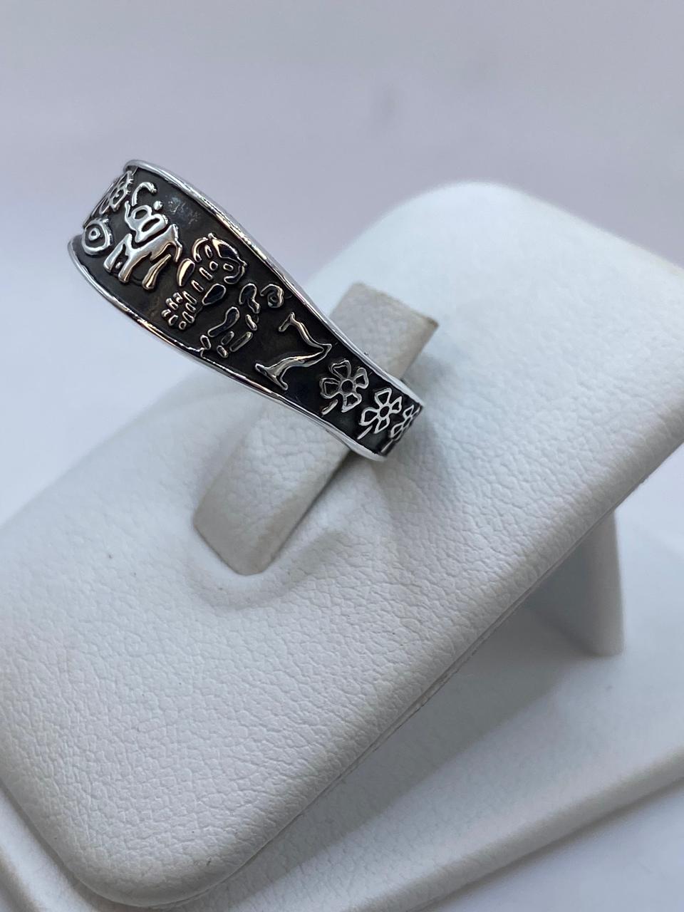 Anillo Símbolos de la Suerte en Plata .925