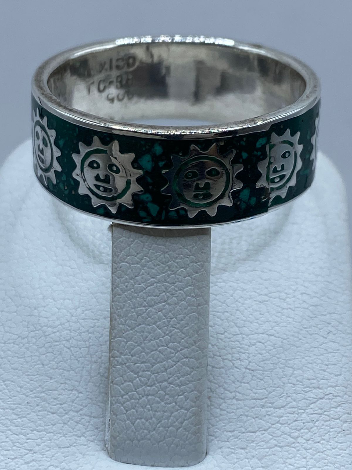 Anillo Soles Prehispánicos en Plata .925 con Malaquita Natural