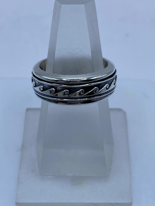 🌊 Anillo Spinner Olas Estilizadas en Plata .925 — vista lateral