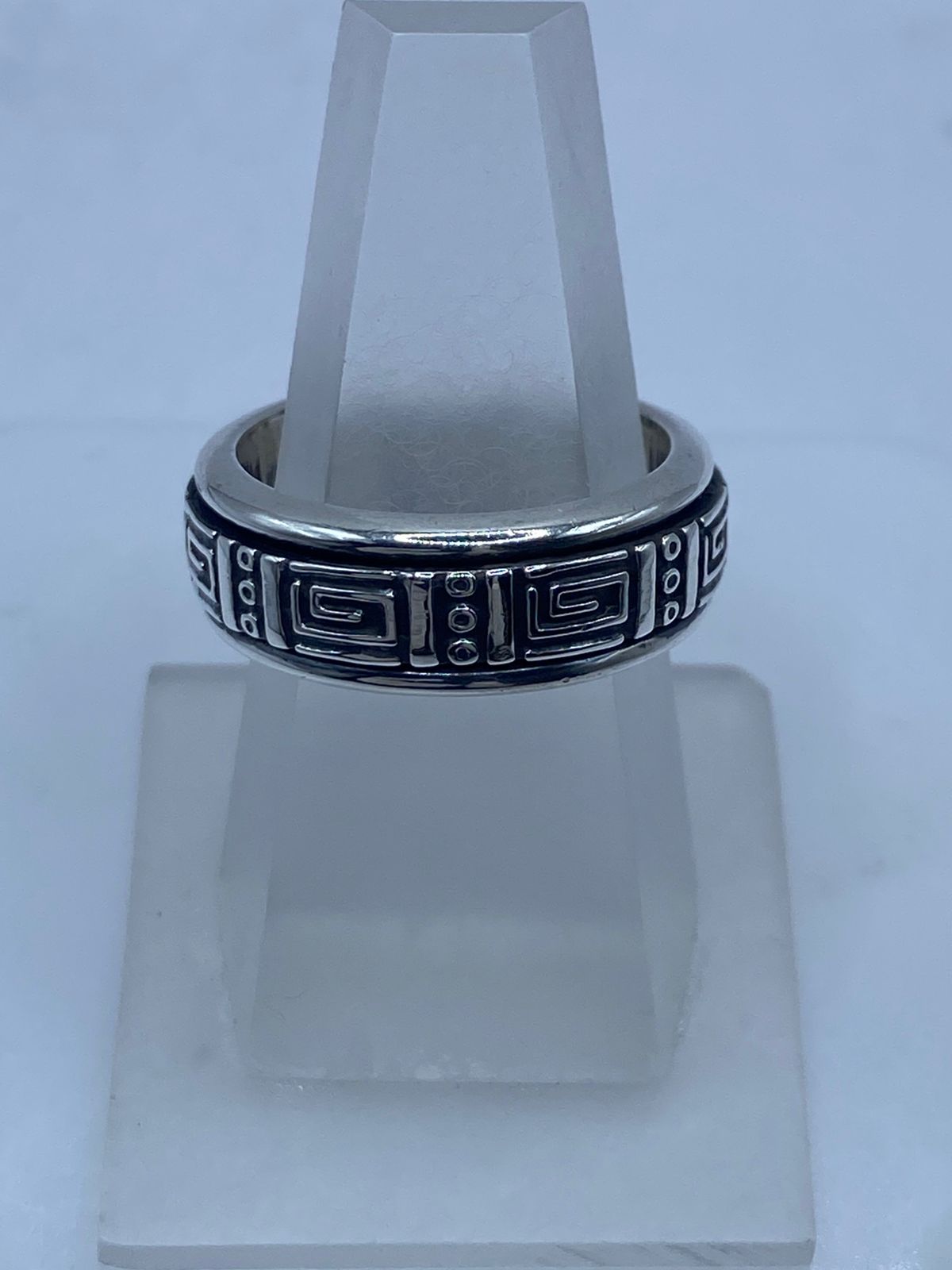 🏛️💍 Anillo Spinner de Plata .925 con Diseño Greca Geométrica — vista lateral