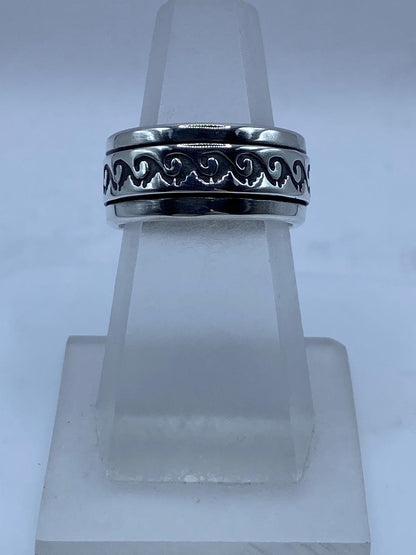 Anillo Spinner de Plata .925 con Diseño de Olas, vista frontal