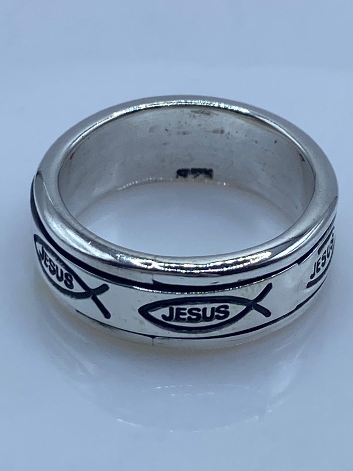 ✝️💍 Anillo Spinner de Plata .925 “jesús” con Símbolo Ichthys