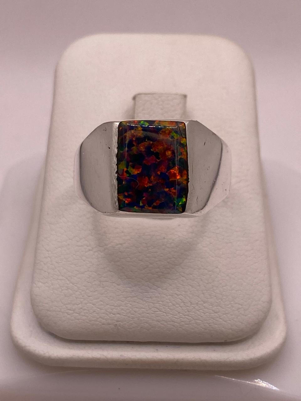 Anillo Tipo Sello con Ópalo de Fuego en Plata .925