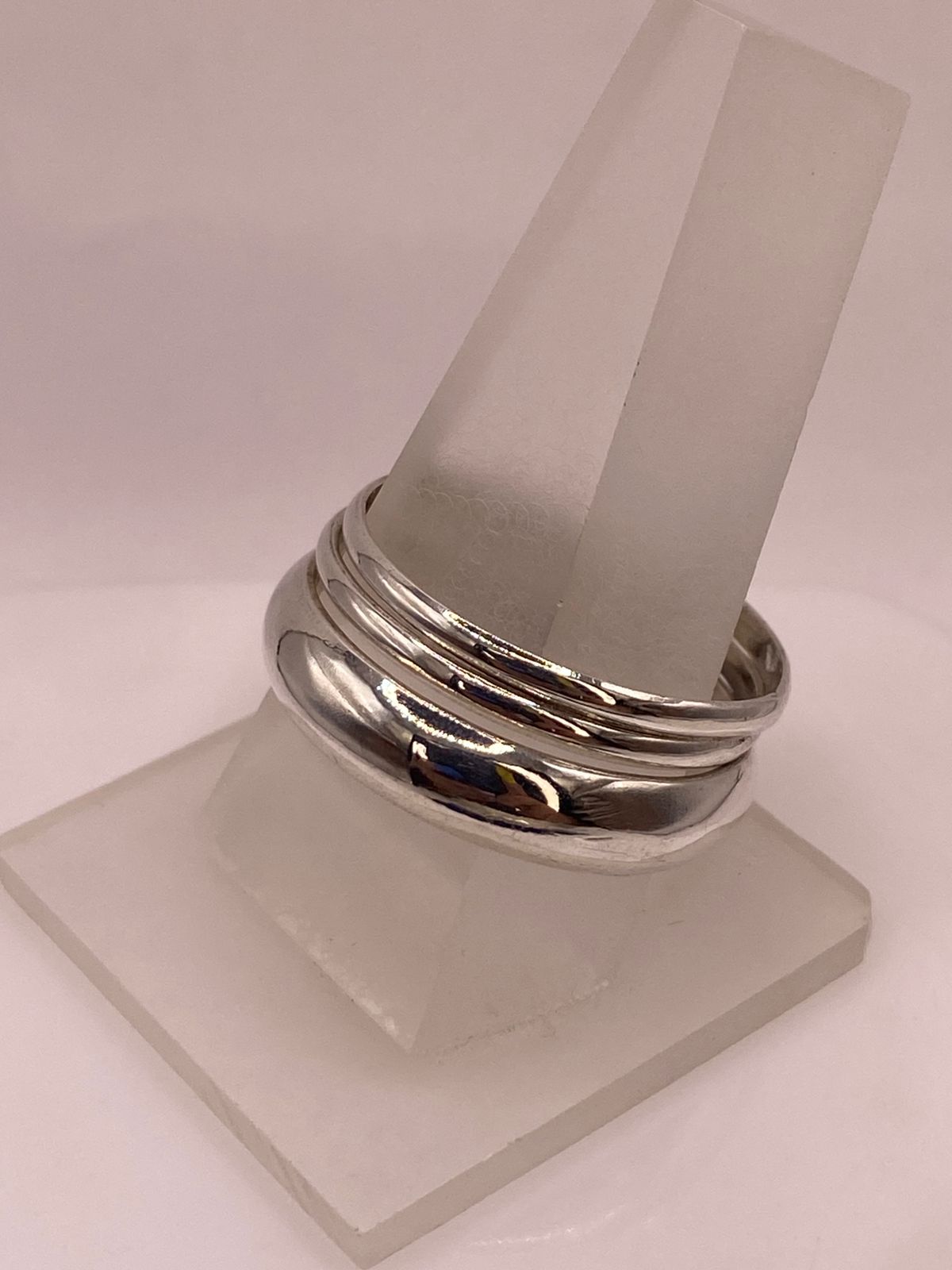 Anillo Triple Entrelazado de Argollas Lisas en Plata .925