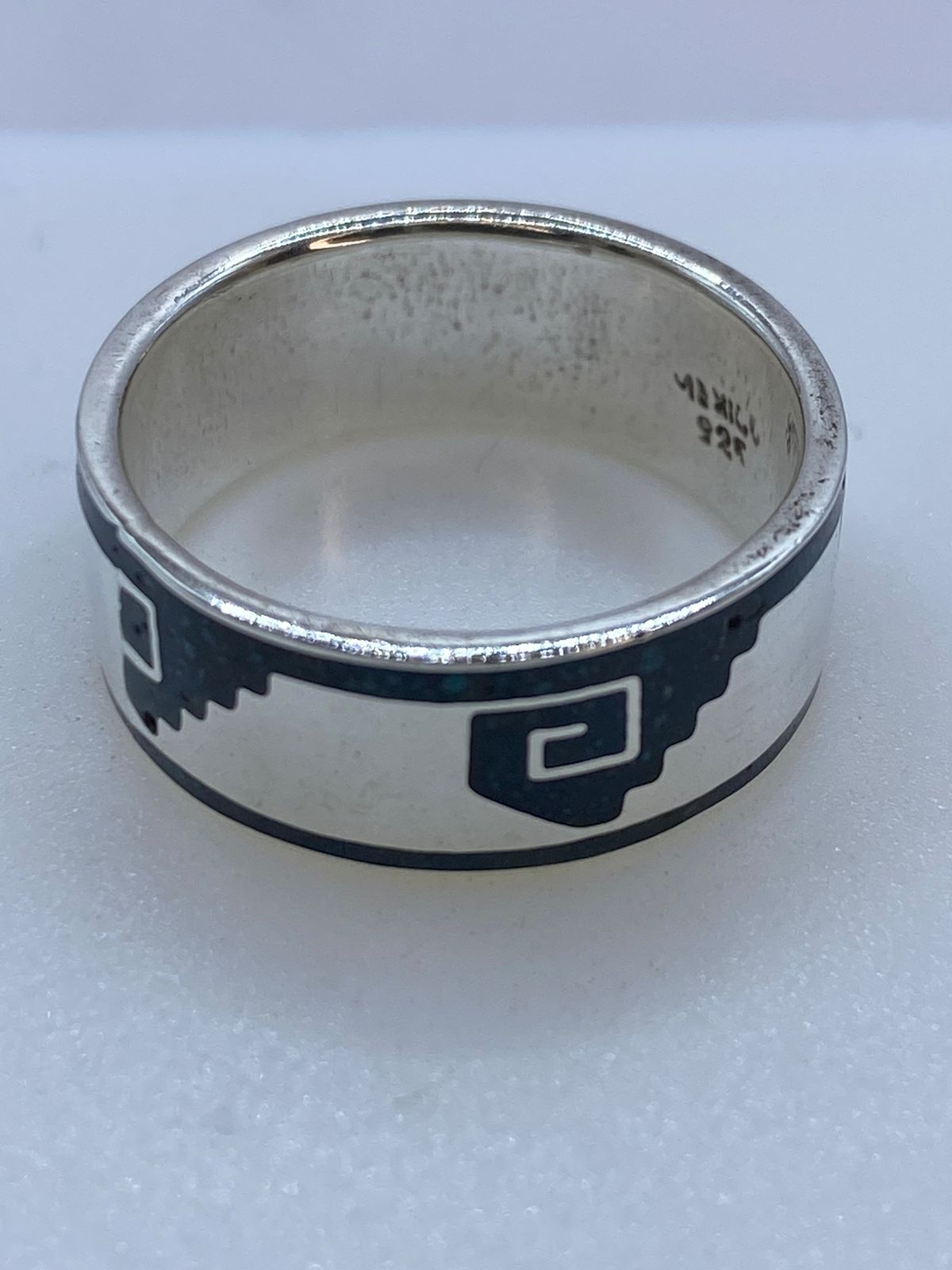 Anillo de Turquesa en Plata .925 – Elegancia Contemporánea