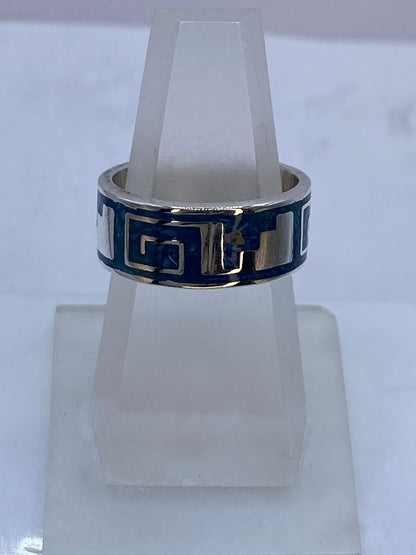 Anillo de Turquesa en Plata .925 – Greca Clásica con Fuerza Contemporánea
