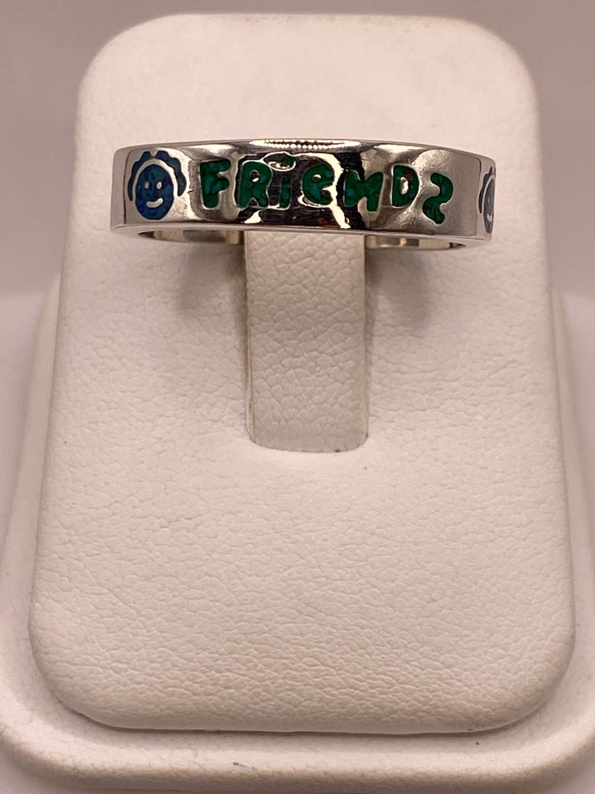 Anillo “Friends” de Plata .925 con Incrustaciones