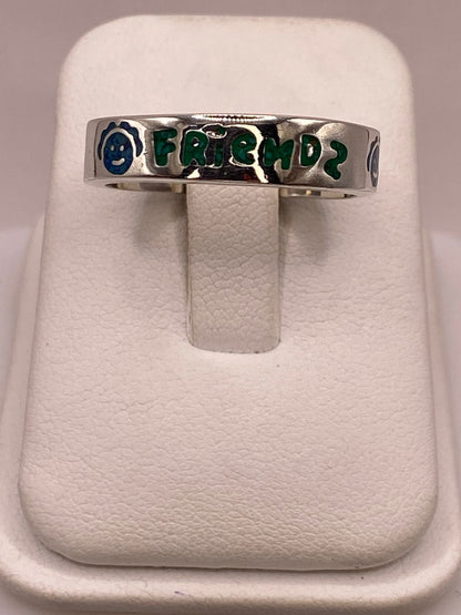 Anillo “friends” de Plata .925 con Incrustaciones, vista frontal