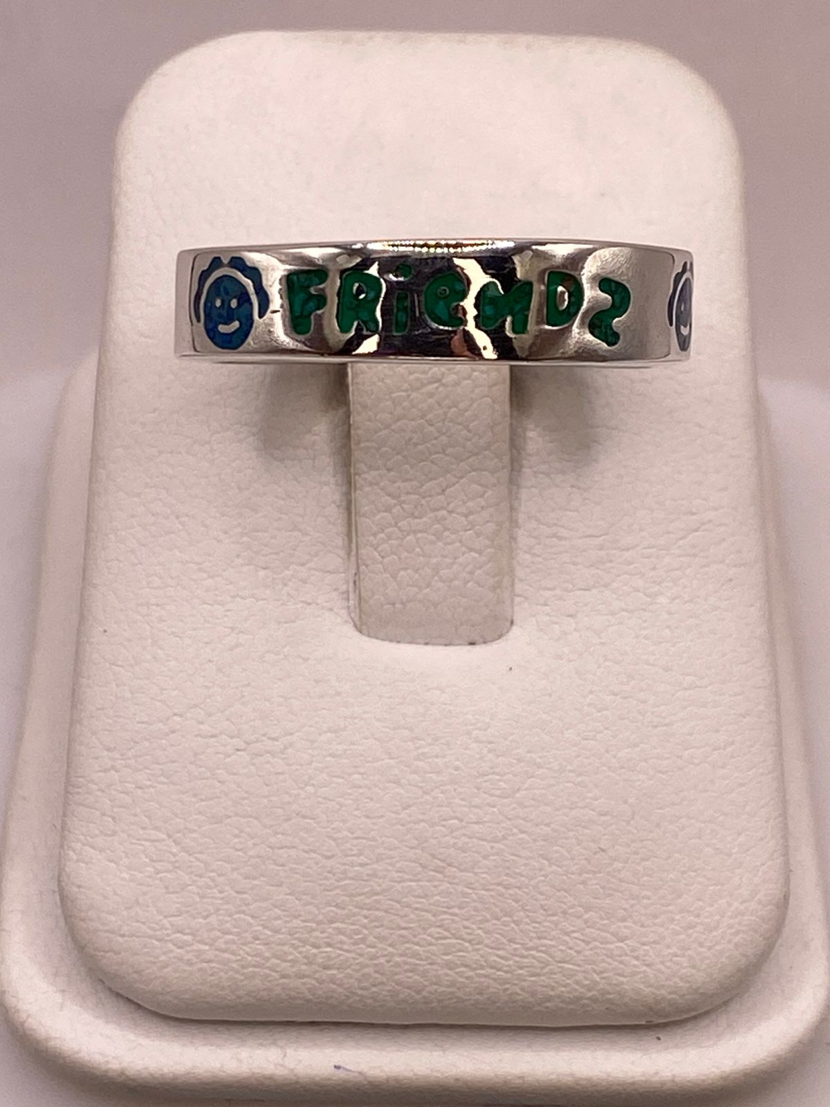 Anillo “Friends” de Plata .925 con Incrustaciones