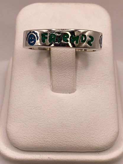 Anillo “friends” de Plata .925 con Incrustaciones, vista frontal