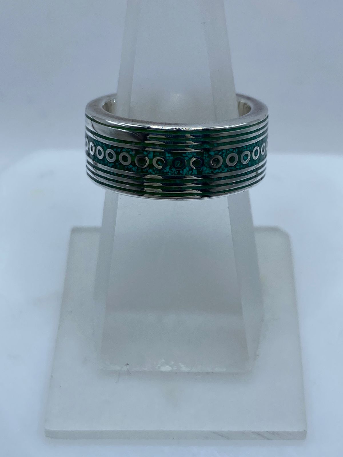 Anillo Banda Contemporánea en Plata .925 con Malaquita Natural