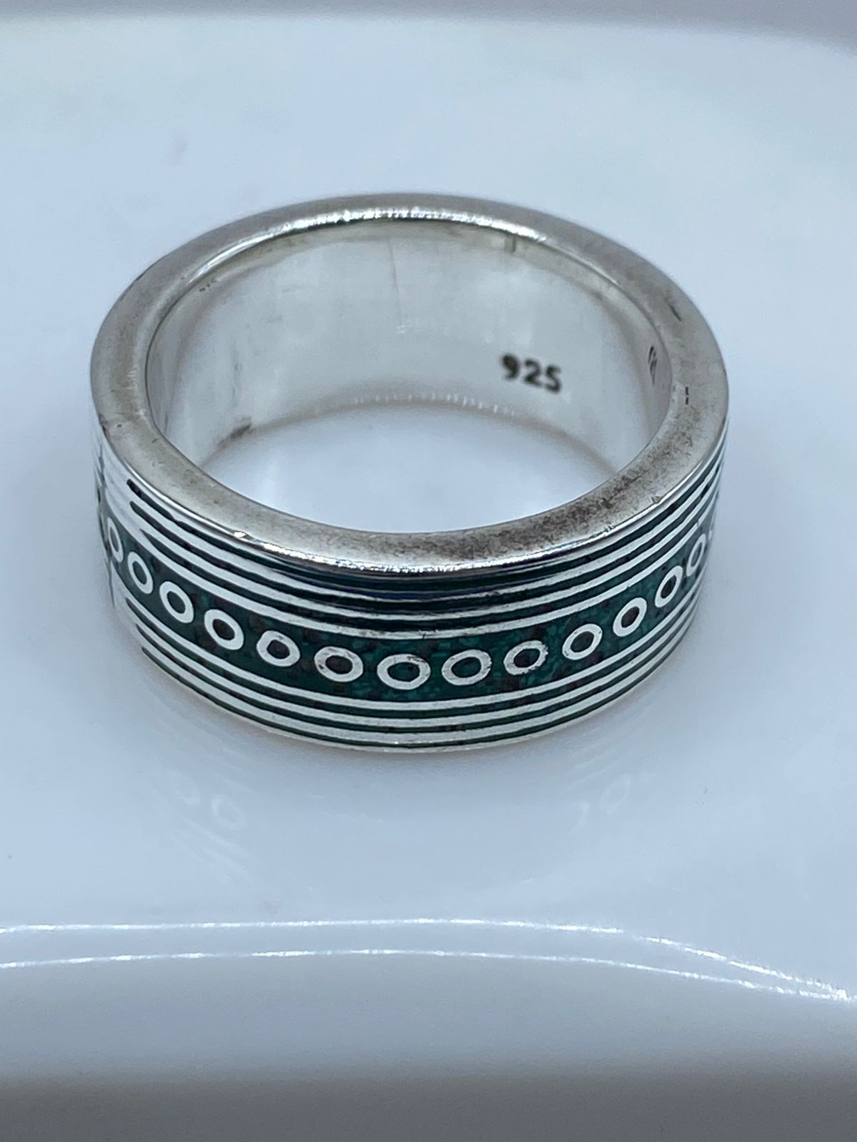 Anillo Banda Contemporánea en Plata .925 con Malaquita Natural