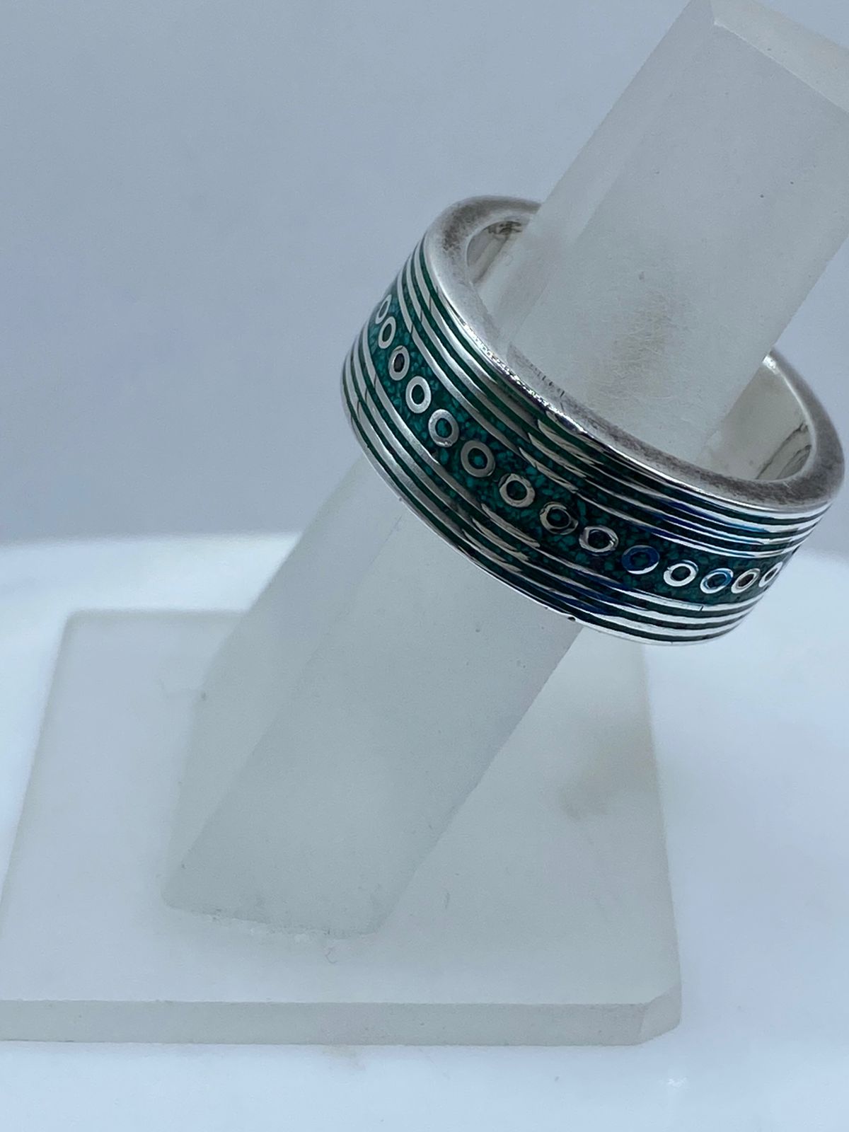 Anillo Banda Contemporánea en Plata .925 con Malaquita Natural