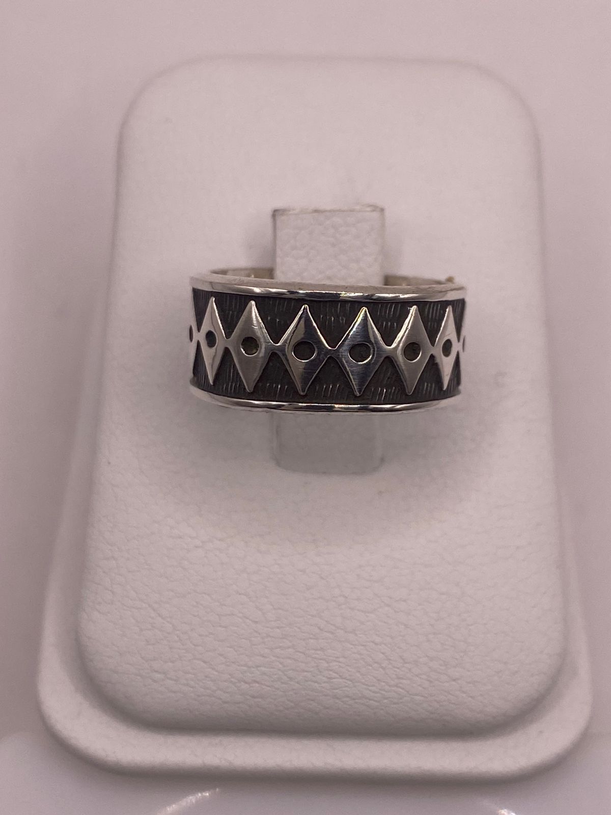 Anillo Geométrico de Plata 925 con Acabado Oxidado