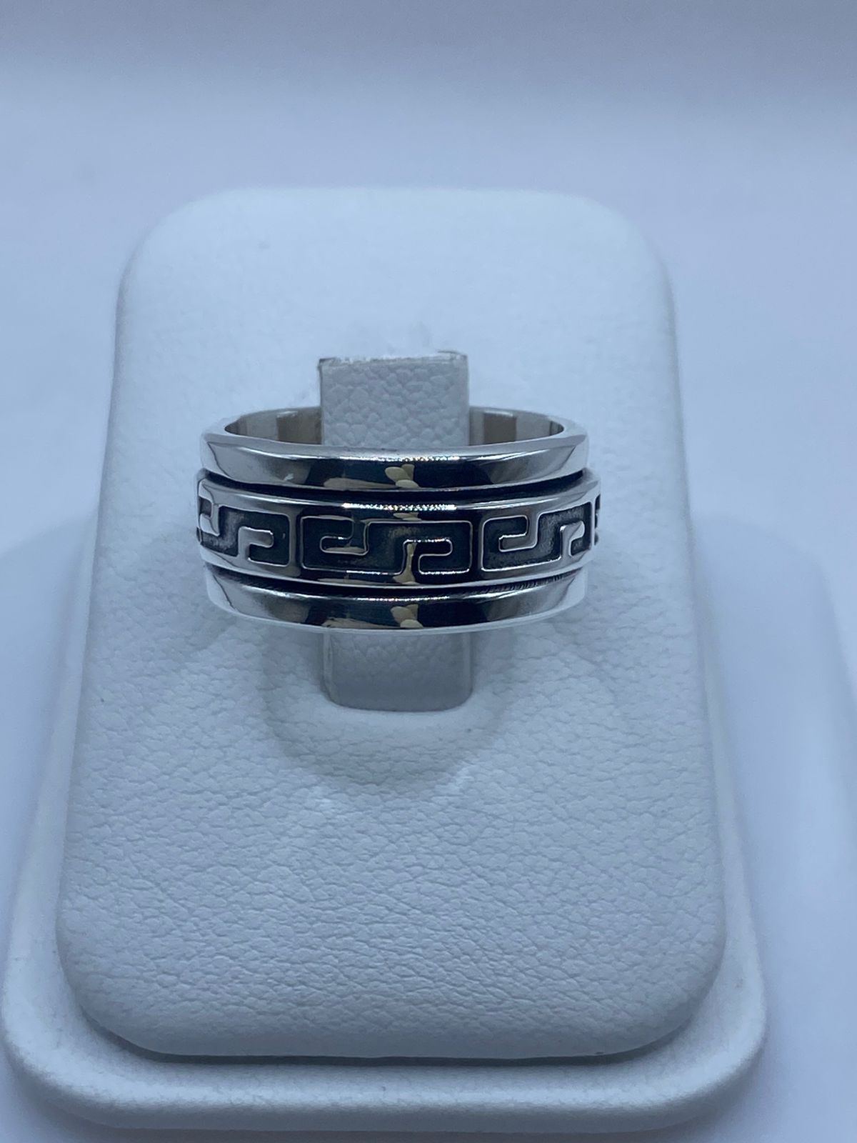 🔁 Anillo Giratorio de Plata 925 con Diseño Greca Clásica — vista lateral