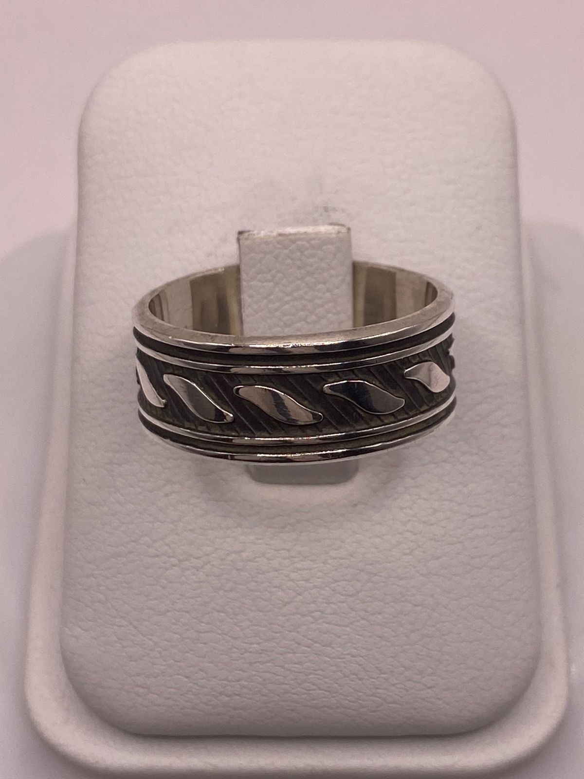 Anillo de Banda de Plata 925 Esterlina con Motivo Trenzado Grabado