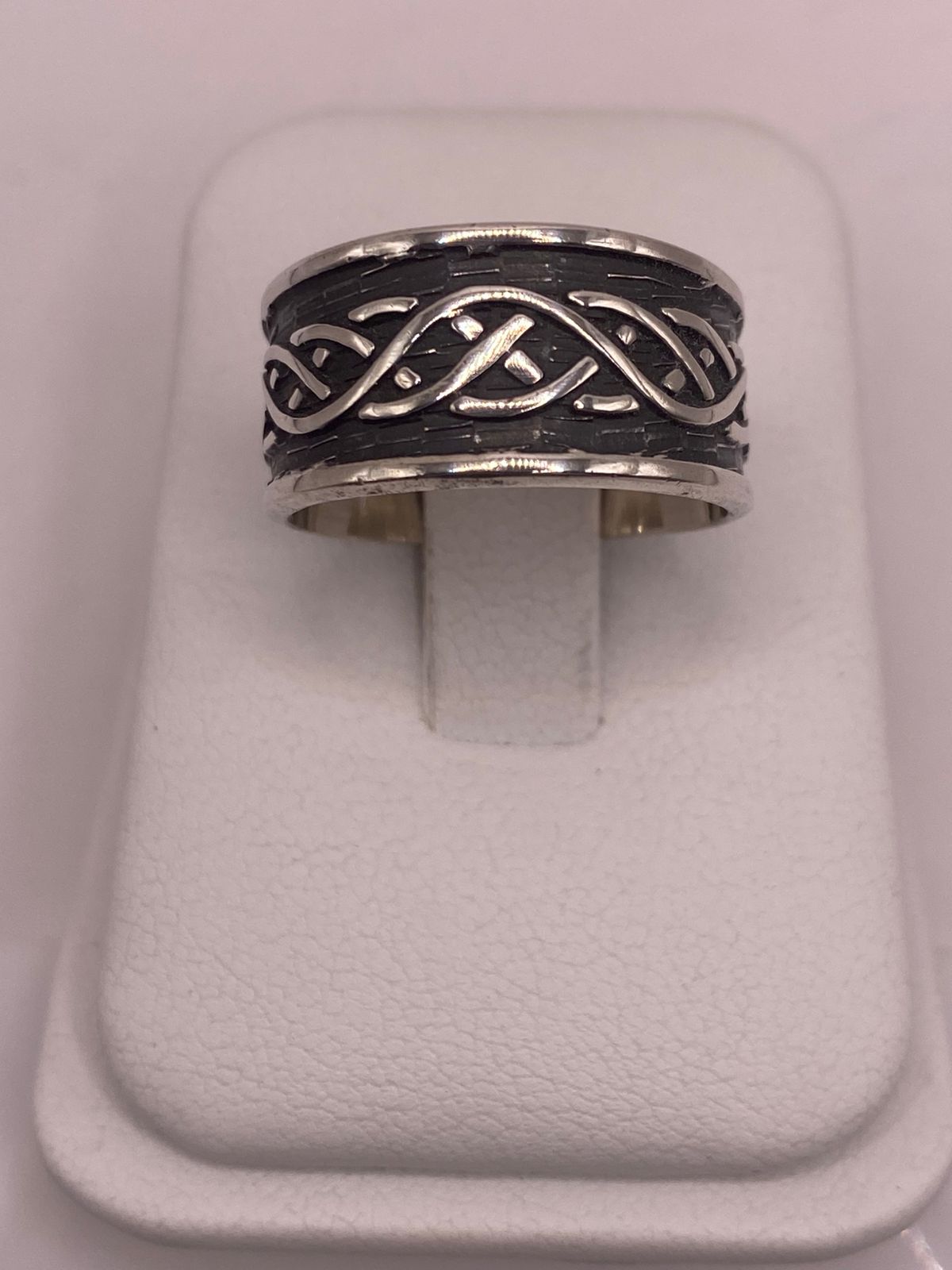Anillo de Plata 925 Esterlina  con Trenzado Infinito