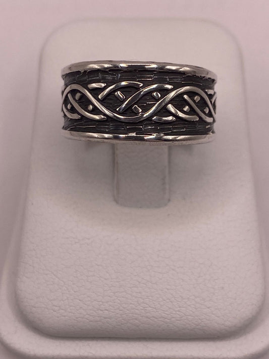 Anillo de Plata 925  con Diseño Entrelazado de Estilo Celta