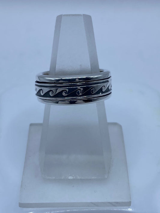 Anillo de Plata 925 con Diseño de Olas, vista frontal