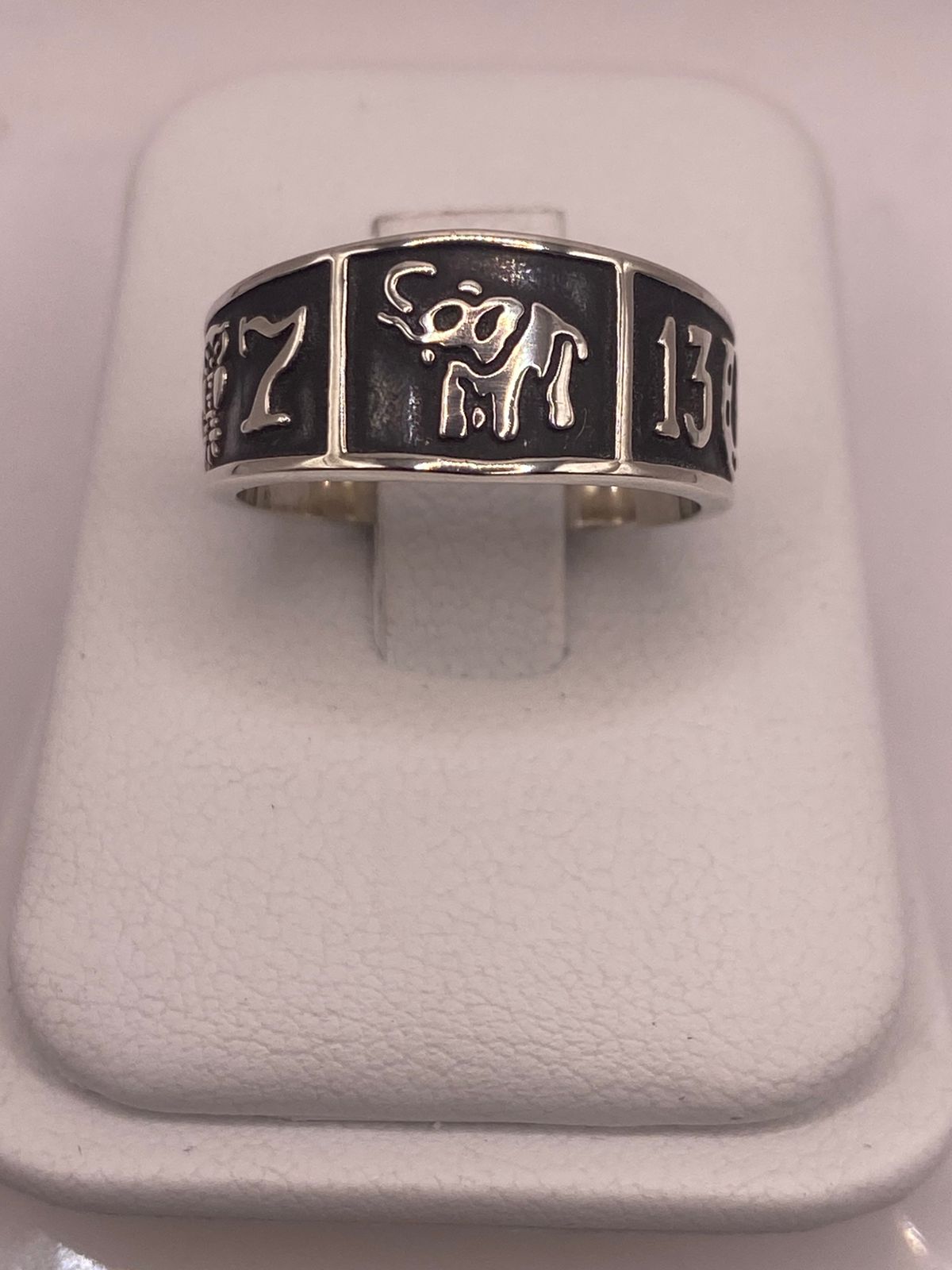 Anillo de Plata 925 con Elefante Simbólico y Diseño Artesanal