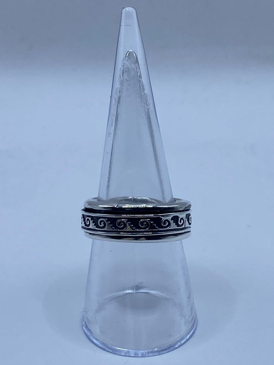 💍 Anillo de Plata 925 con Greca en Espiral — vista lateral