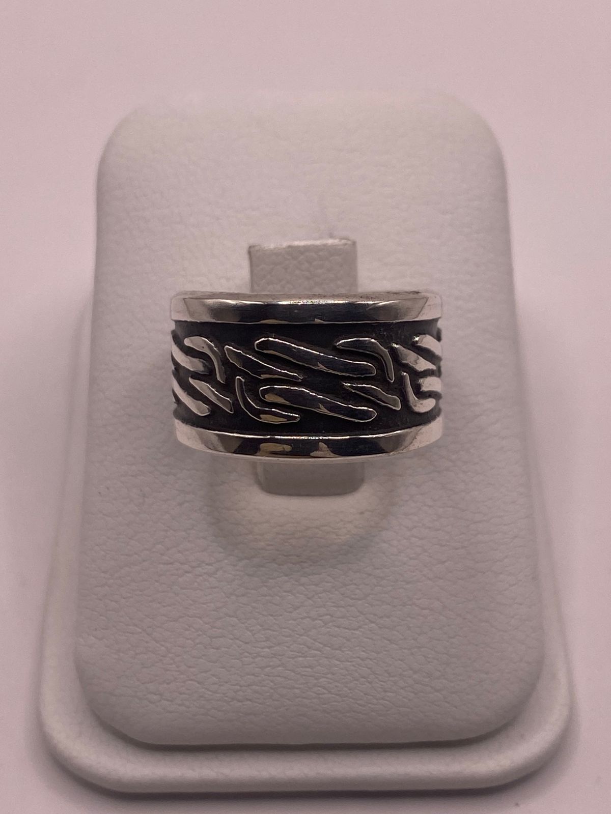 Anillo de Plata 925 con Motivos Orgánicos y Diseño Artesanal