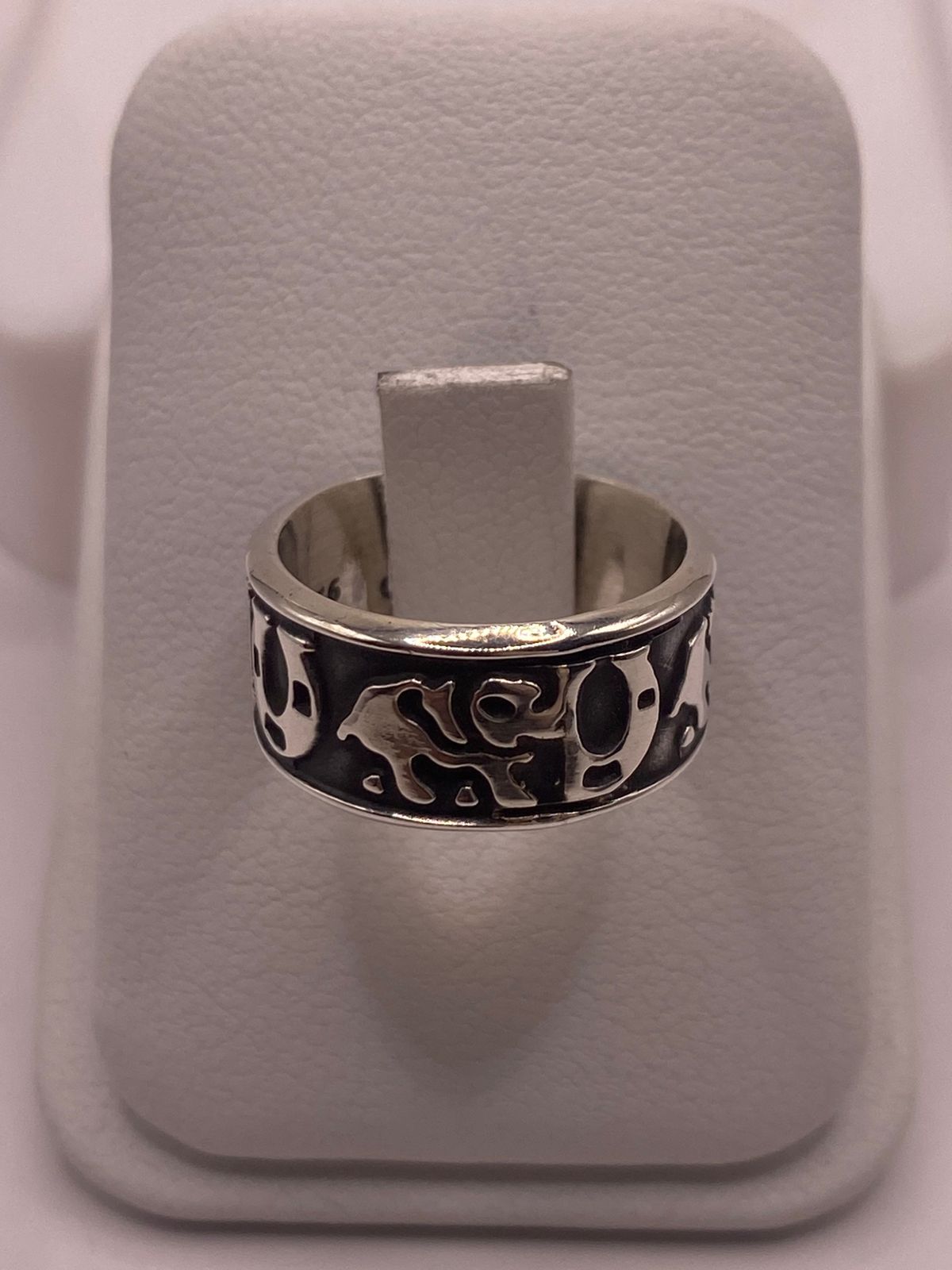Anillo de Plata 925 con Símbolos Místicos y Diseño Artesanal