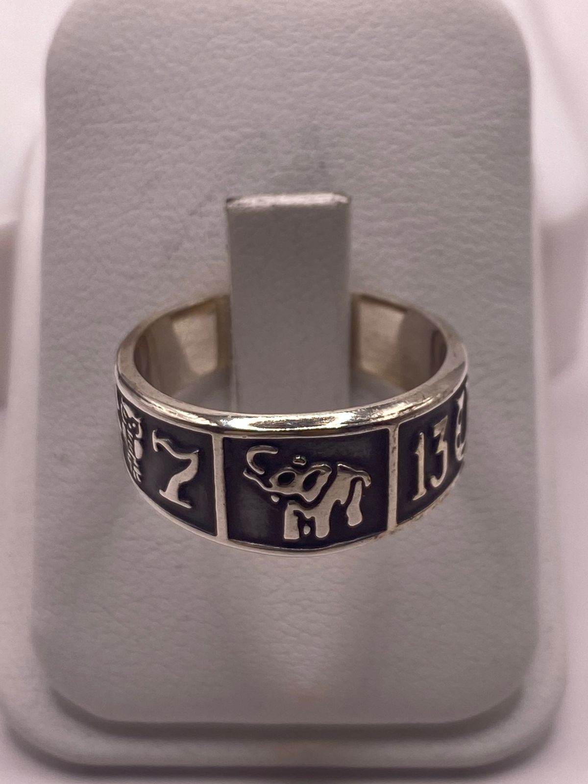 Anillo de Plata 925 con Símbolos de la Suerte – Trébol, Herradura y Número 13