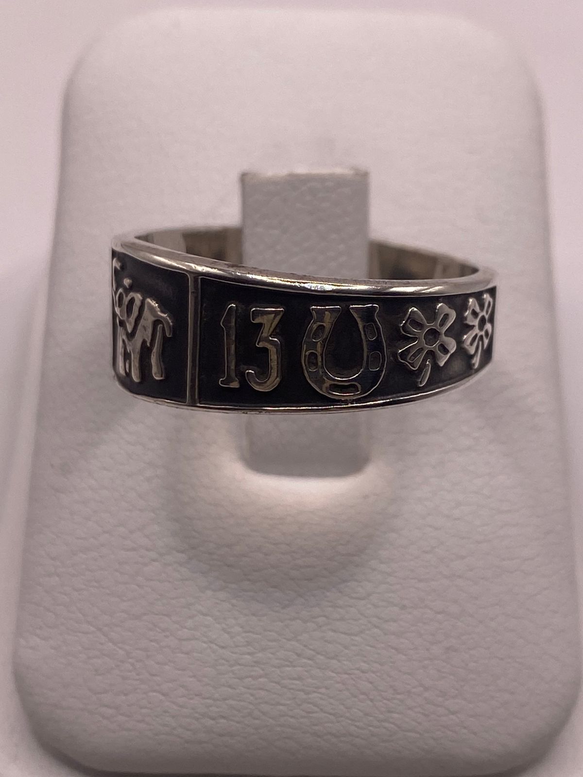 Anillo de Plata 925 con Símbolos de la Suerte – Trébol, Herradura y Número 13