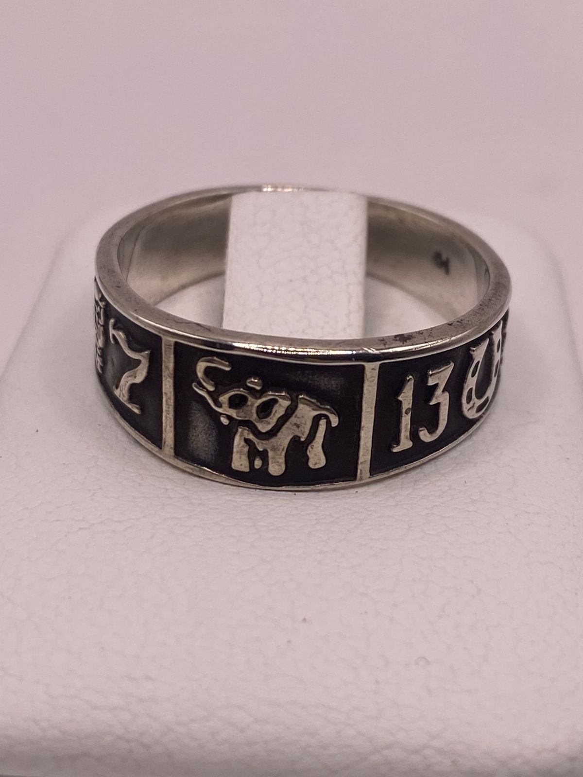 Anillo de Plata 925 con Símbolos de la Suerte – Trébol, Herradura y Número 13